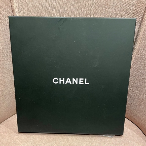 Rare Chanel Cashmere & Viscose Beanie - Picture 4 of 5